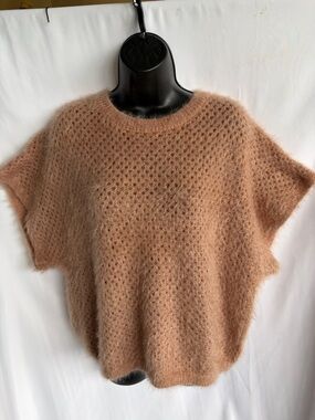 Pinch Short Sleeve Boxy Perforated Fuzzy Knit Neutral Tan Sweater S, 25” PTP